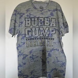 Bubba Gump Shrimp Co. Women's Gray & Blue Camo Short Sleeve Tee